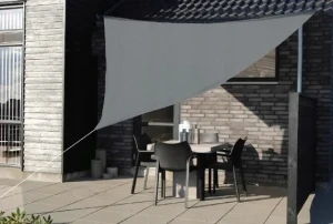 Тент сонцезахисний трикутний Вітрило 3х3 м GardenLine Chomik сірий
