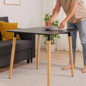 Стіл обідній квадратний CHOMIK чорний/натуральний 1163