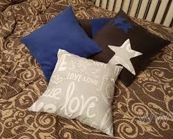 Декоративные подушки для гостиной, спальни, прихожей, как их подобрать в соответствии со стилем дома?